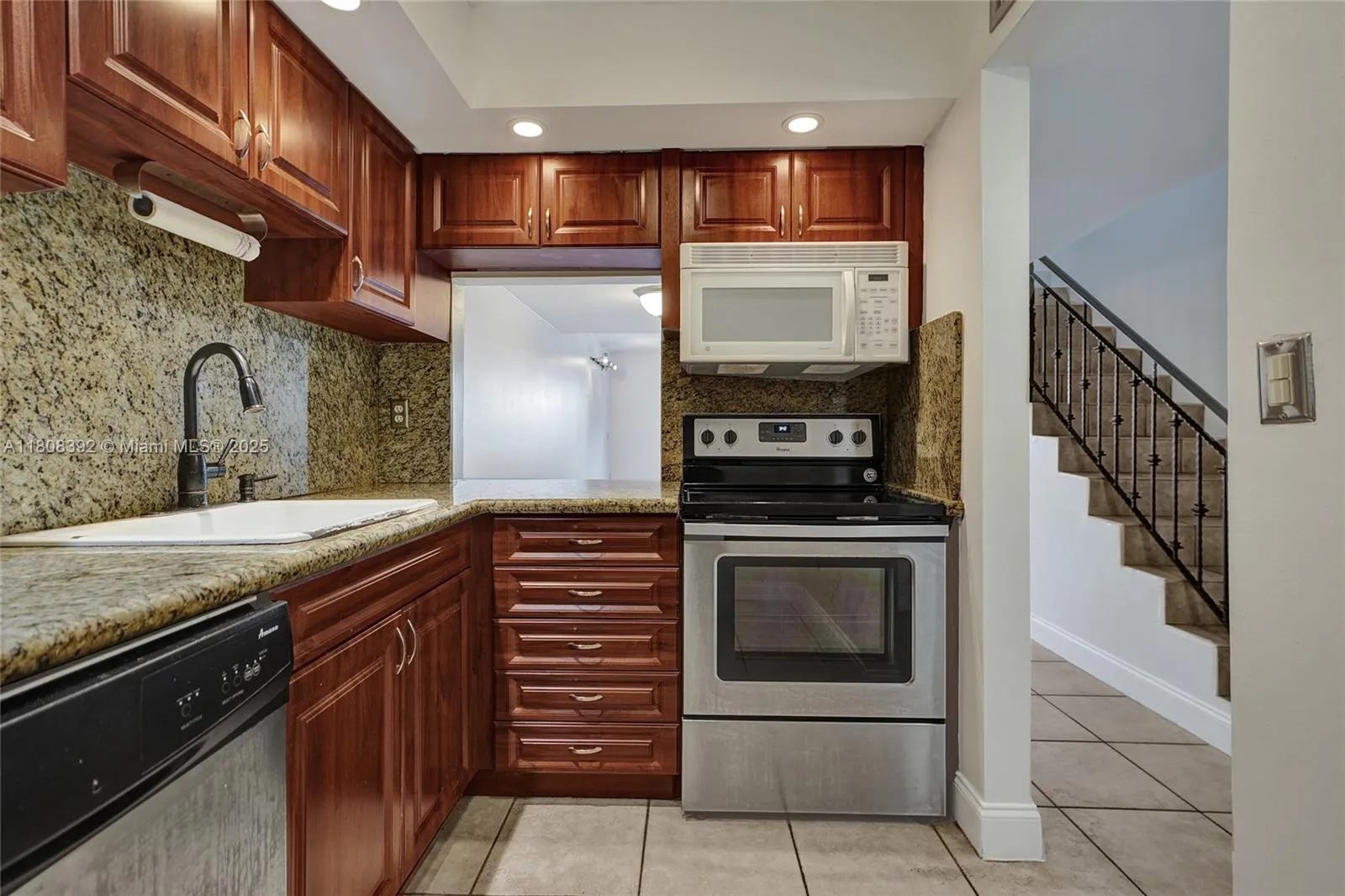 Miami, Florida 33155, United States, 2 Bedrooms Bedrooms, ,2 BathroomsBathrooms,Residential,Active,135474