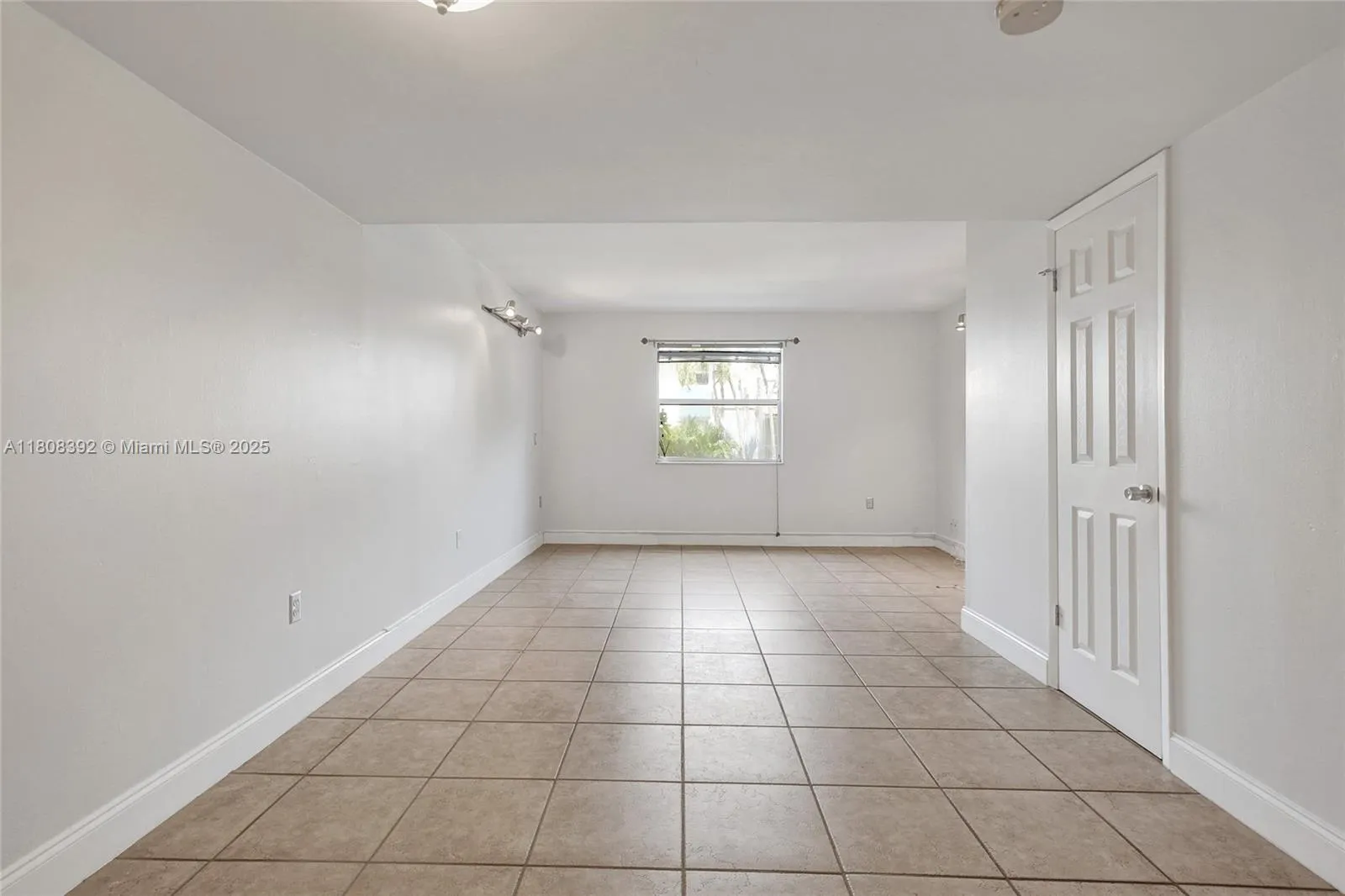 Miami, Florida 33155, United States, 2 Bedrooms Bedrooms, ,2 BathroomsBathrooms,Residential,Active,135474