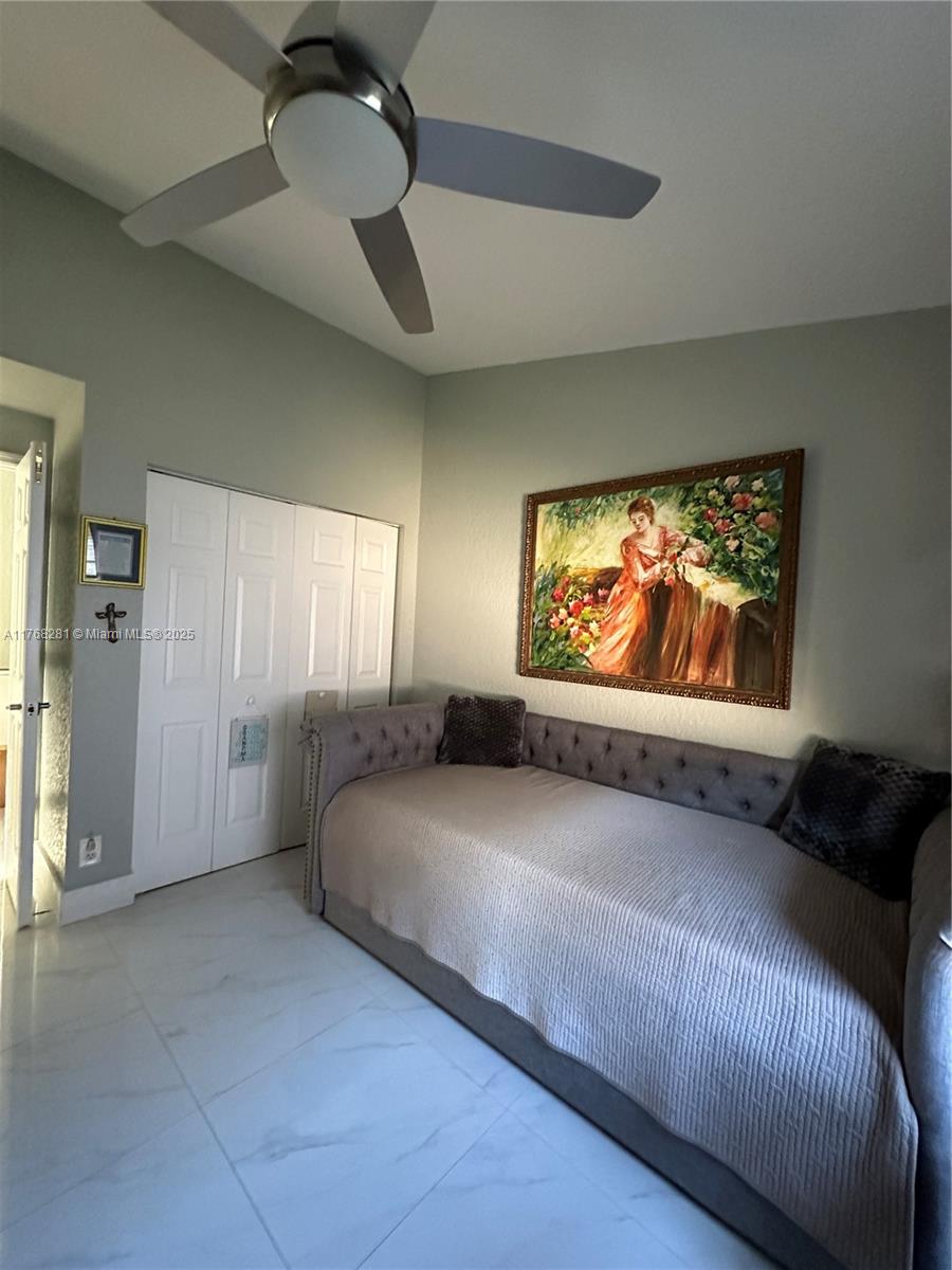PIPERS GLEN PODS F AND H - Residential