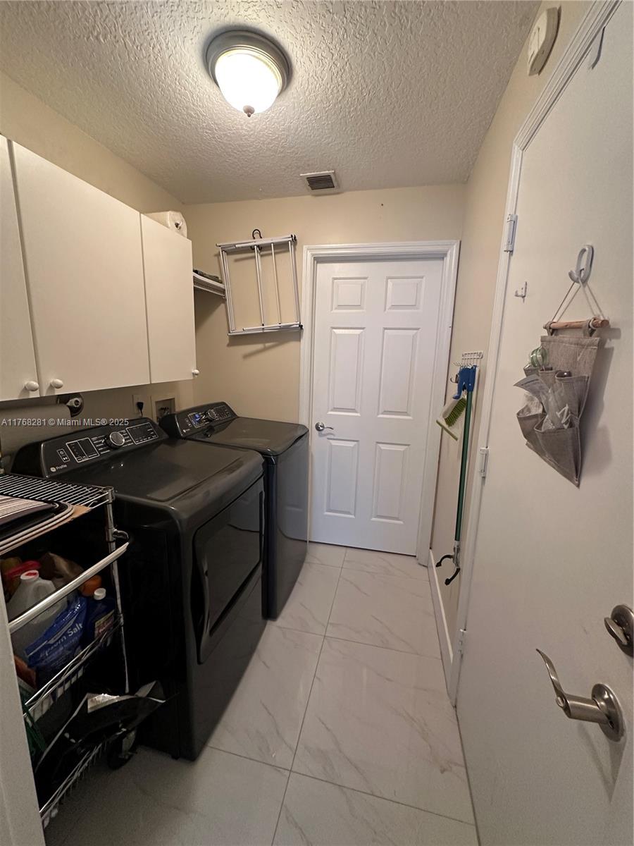 PIPERS GLEN PODS F AND H - Residential