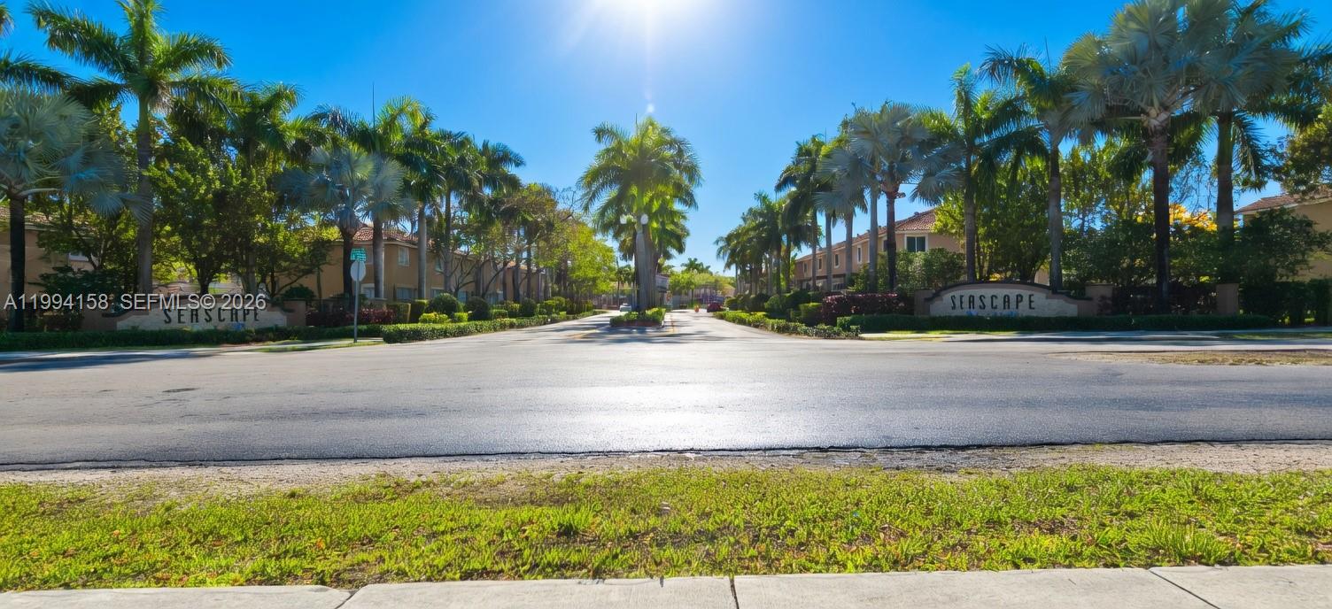 TOWNS AT SEASCAPE - Residential