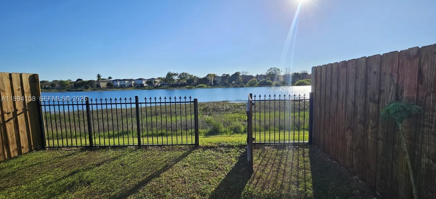 TOWNS AT SEASCAPE - Residential