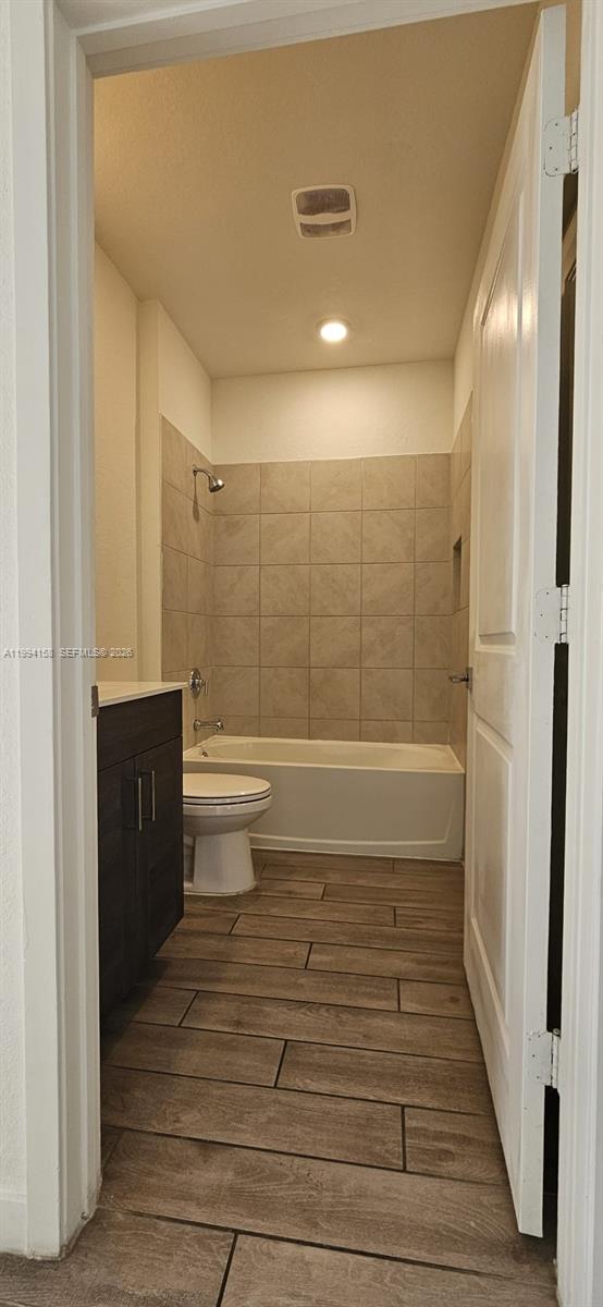 TOWNS AT SEASCAPE - Residential