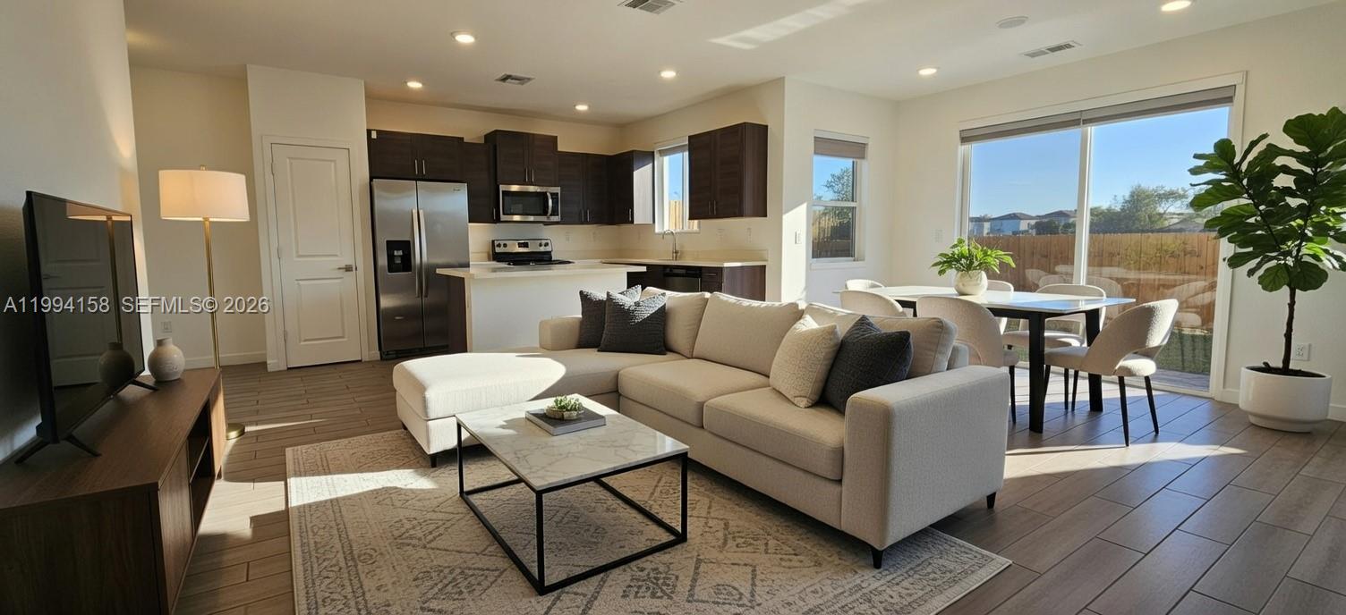 TOWNS AT SEASCAPE - Residential