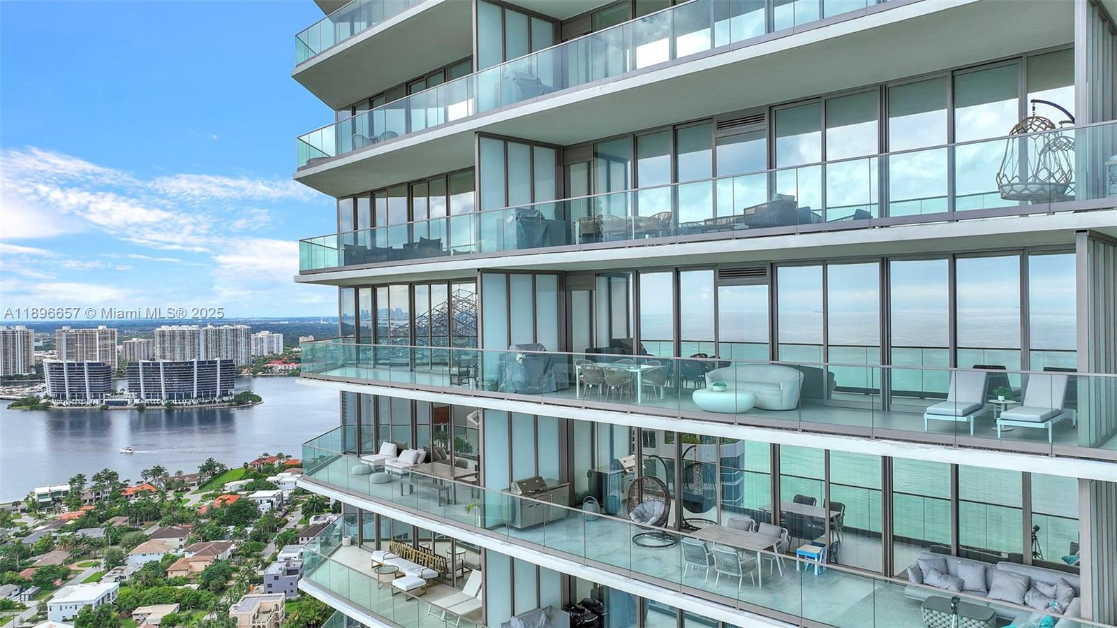 View photos, virtual tours, details... 18975 Collins Ave 3503