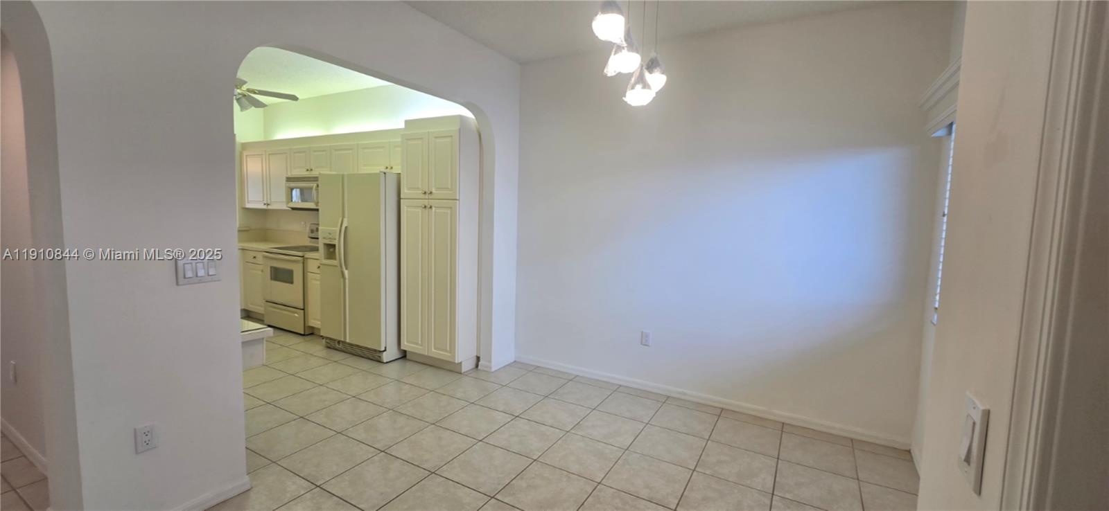 7775 Southampton Ter 305