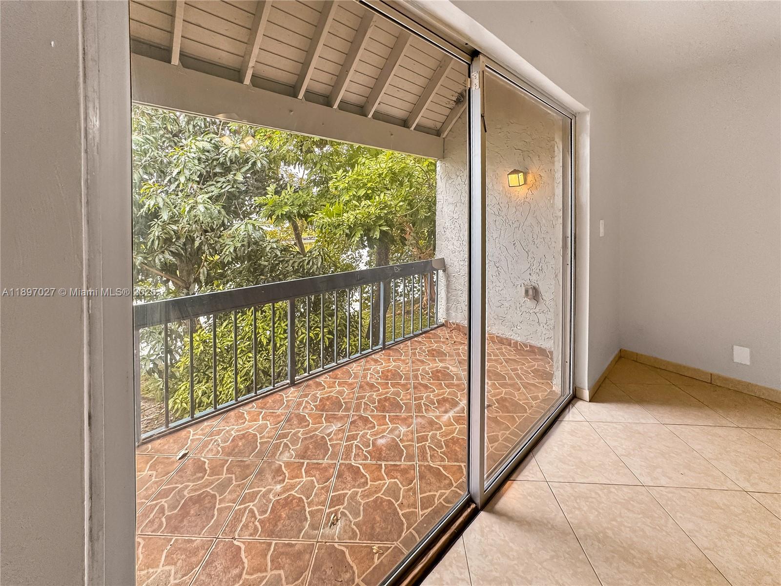 WIMBLEDON TOWNHOUSE III-9 - Residential Lease