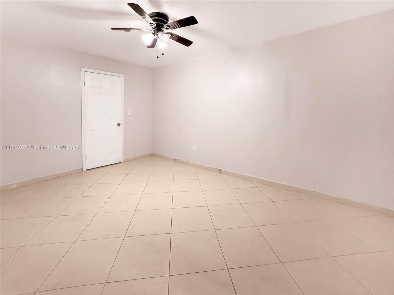 WIMBLEDON TOWNHOUSE III-9 - Residential Lease