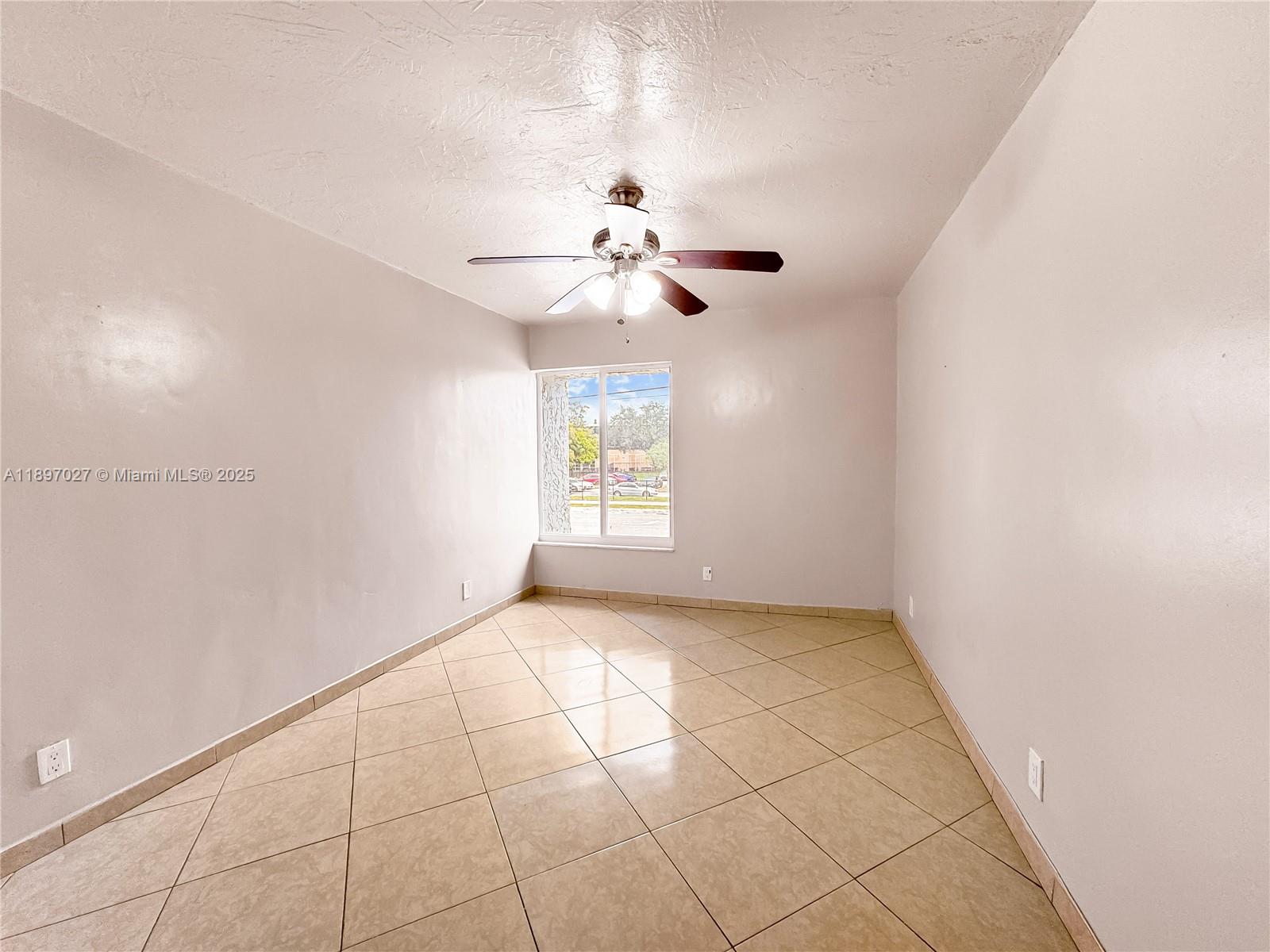 WIMBLEDON TOWNHOUSE III-9 - Residential Lease