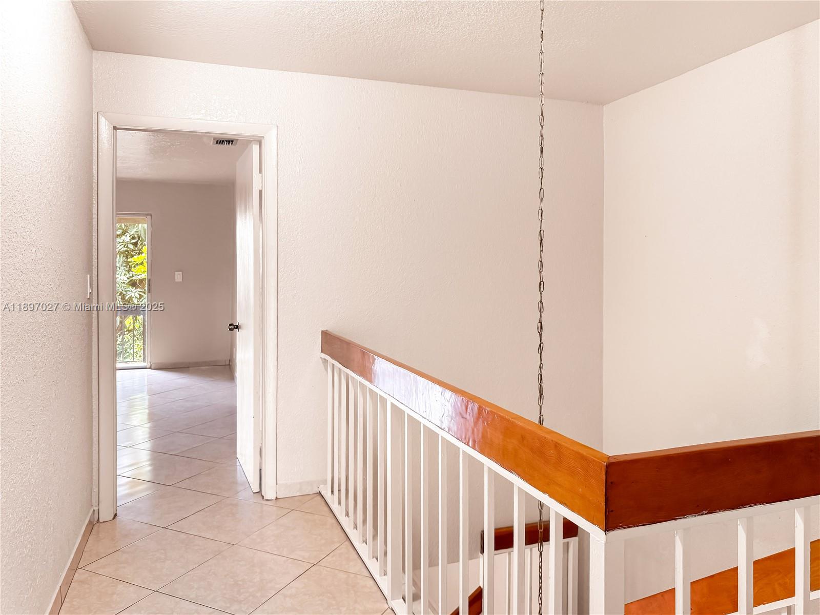 WIMBLEDON TOWNHOUSE III-9 - Residential Lease