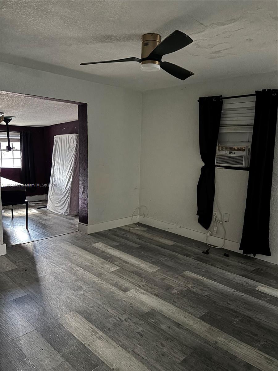 DRIFTWOOD PLAZA - Residential