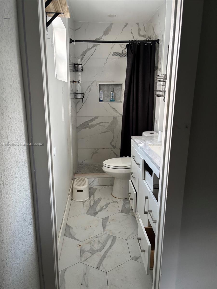 DRIFTWOOD PLAZA - Residential