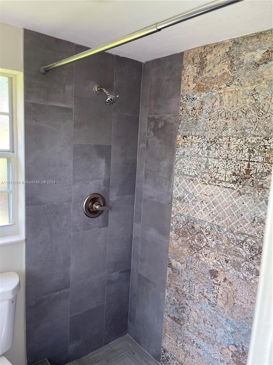 NORTH PALM BCH 3 - Residential Lease