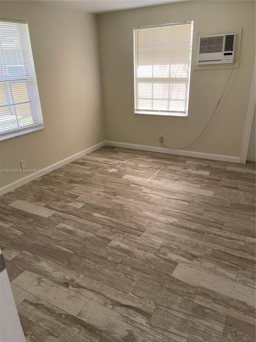 NORTH PALM BCH 3 - Residential Lease