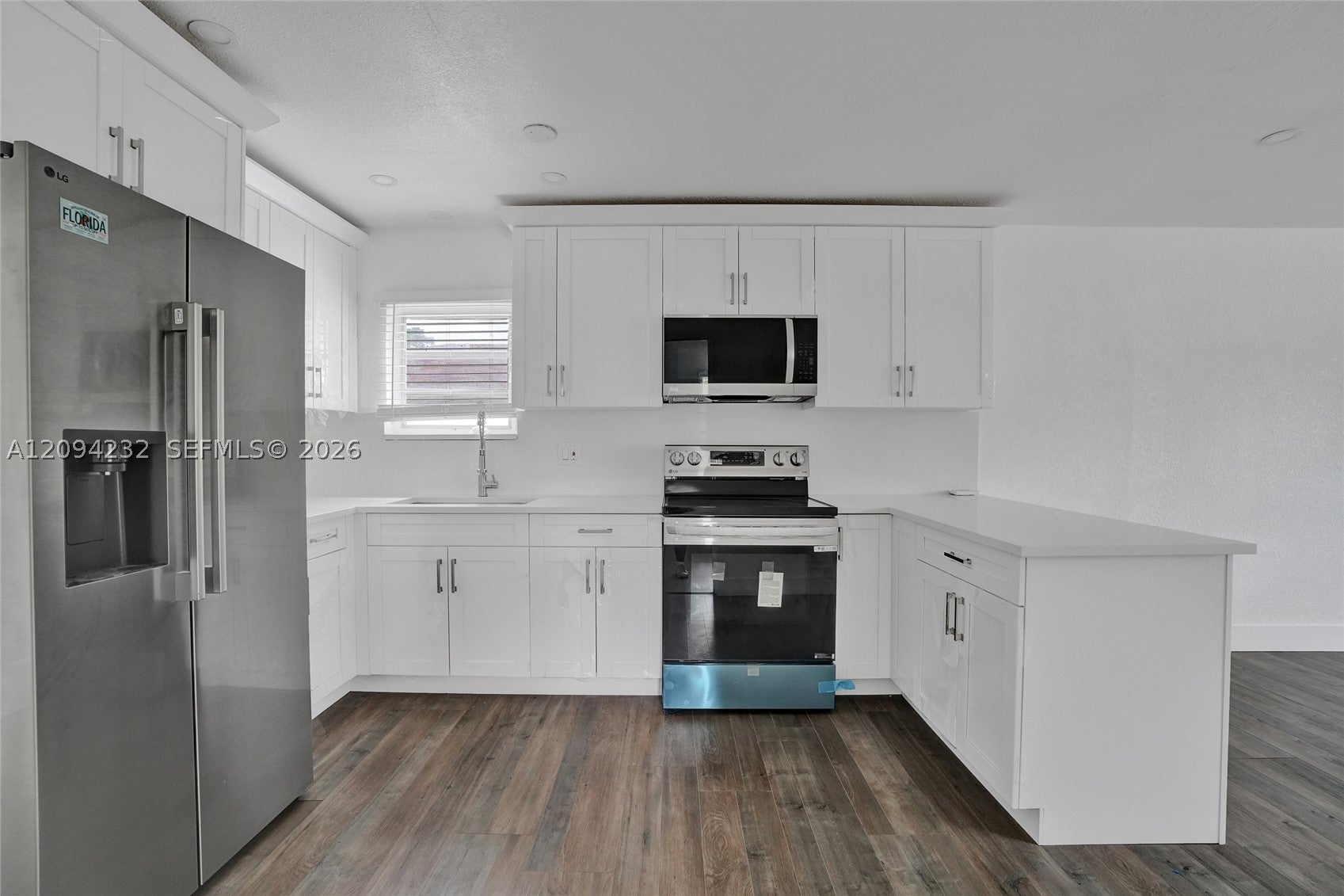 2910 NW 25th St, Fort Lauderdale, FL, 33311/$439,000 4 2910 NW 25th St
