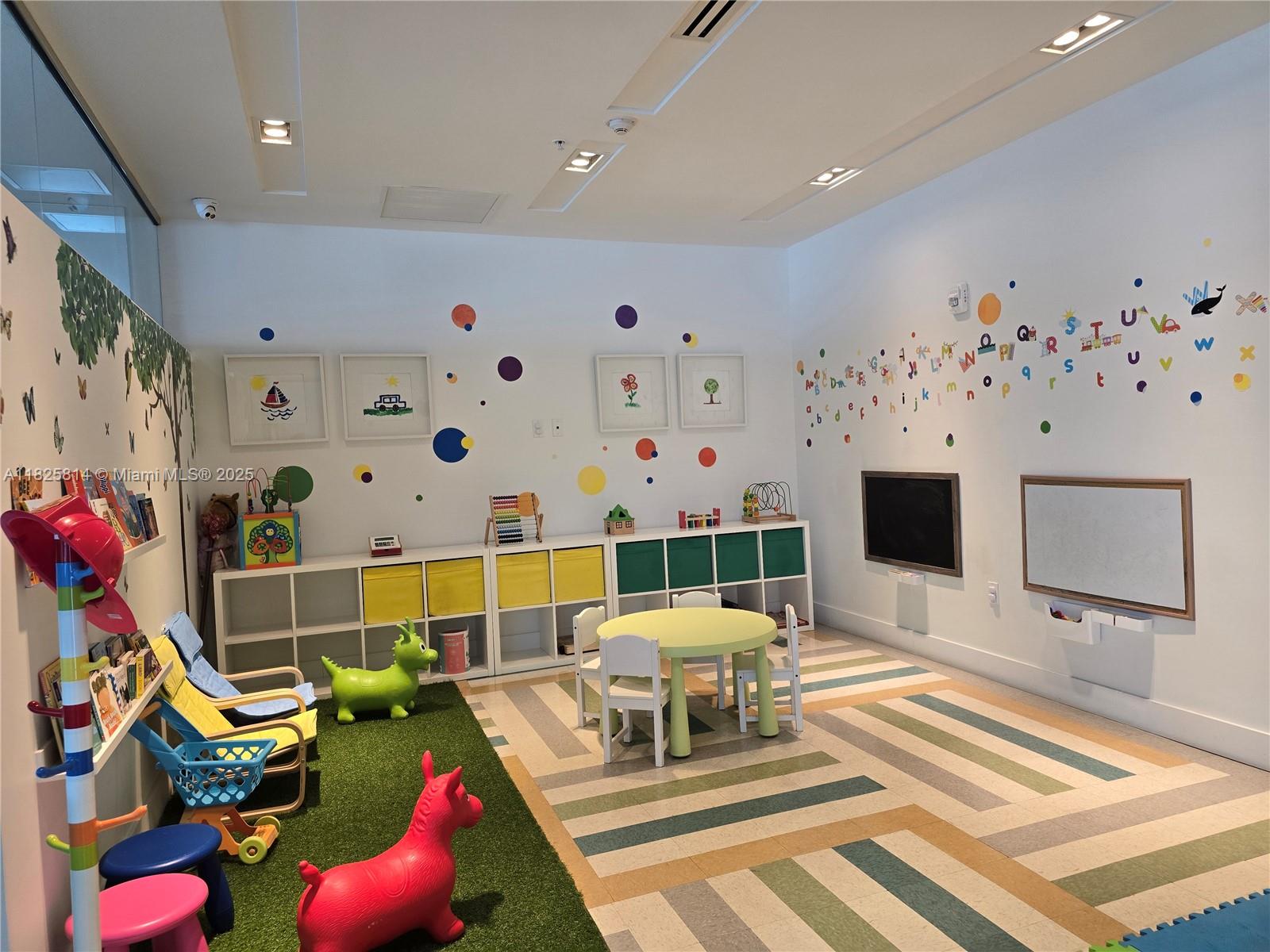 LE PARC AT BRICKELL CONDO - Residential