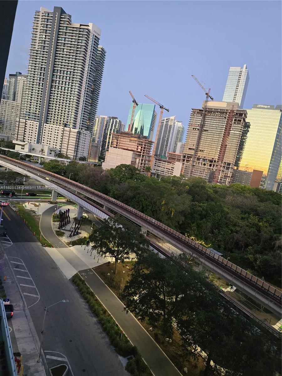 LE PARC AT BRICKELL CONDO - Residential