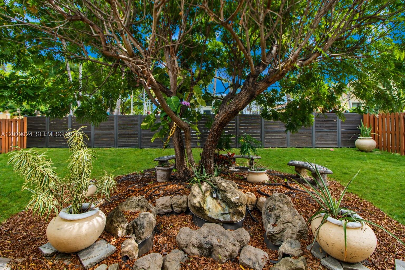 EMERALD OAKS - Residential