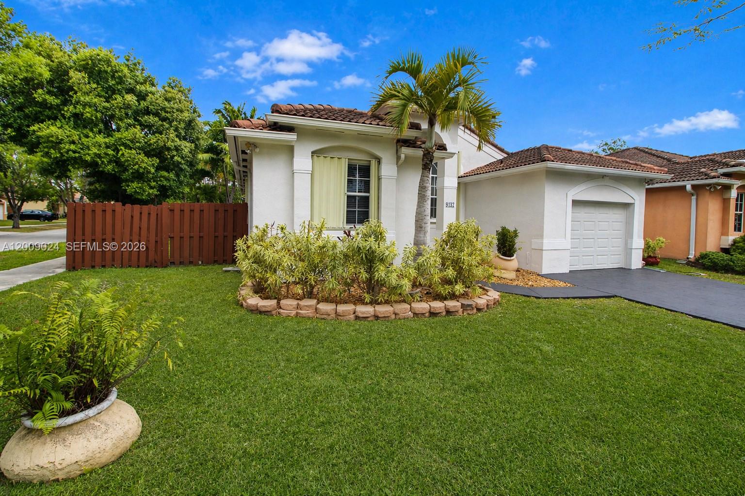 EMERALD OAKS - Residential