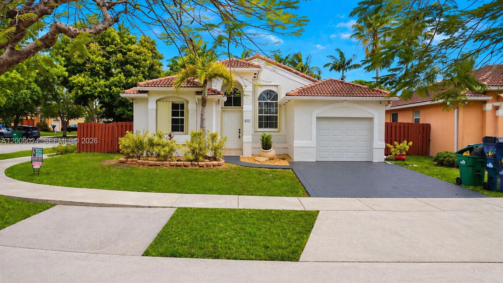 EMERALD OAKS - Residential