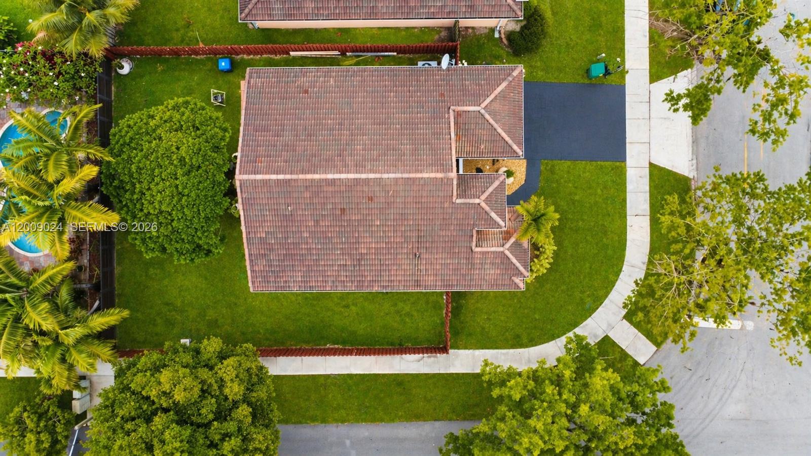 EMERALD OAKS - Residential