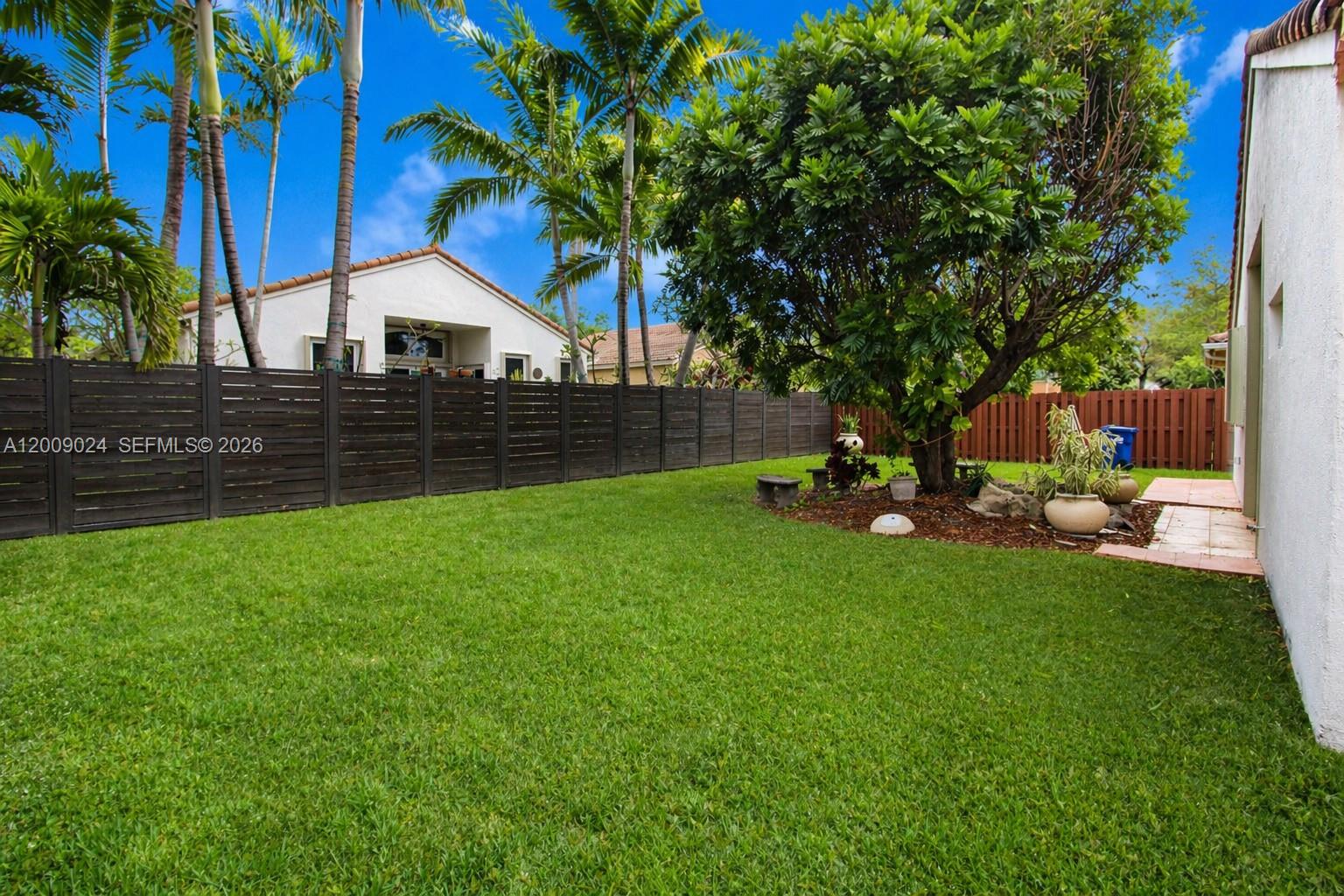 EMERALD OAKS - Residential