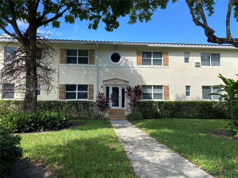 715 NE 91st St 2A Miami Shores FL 33138