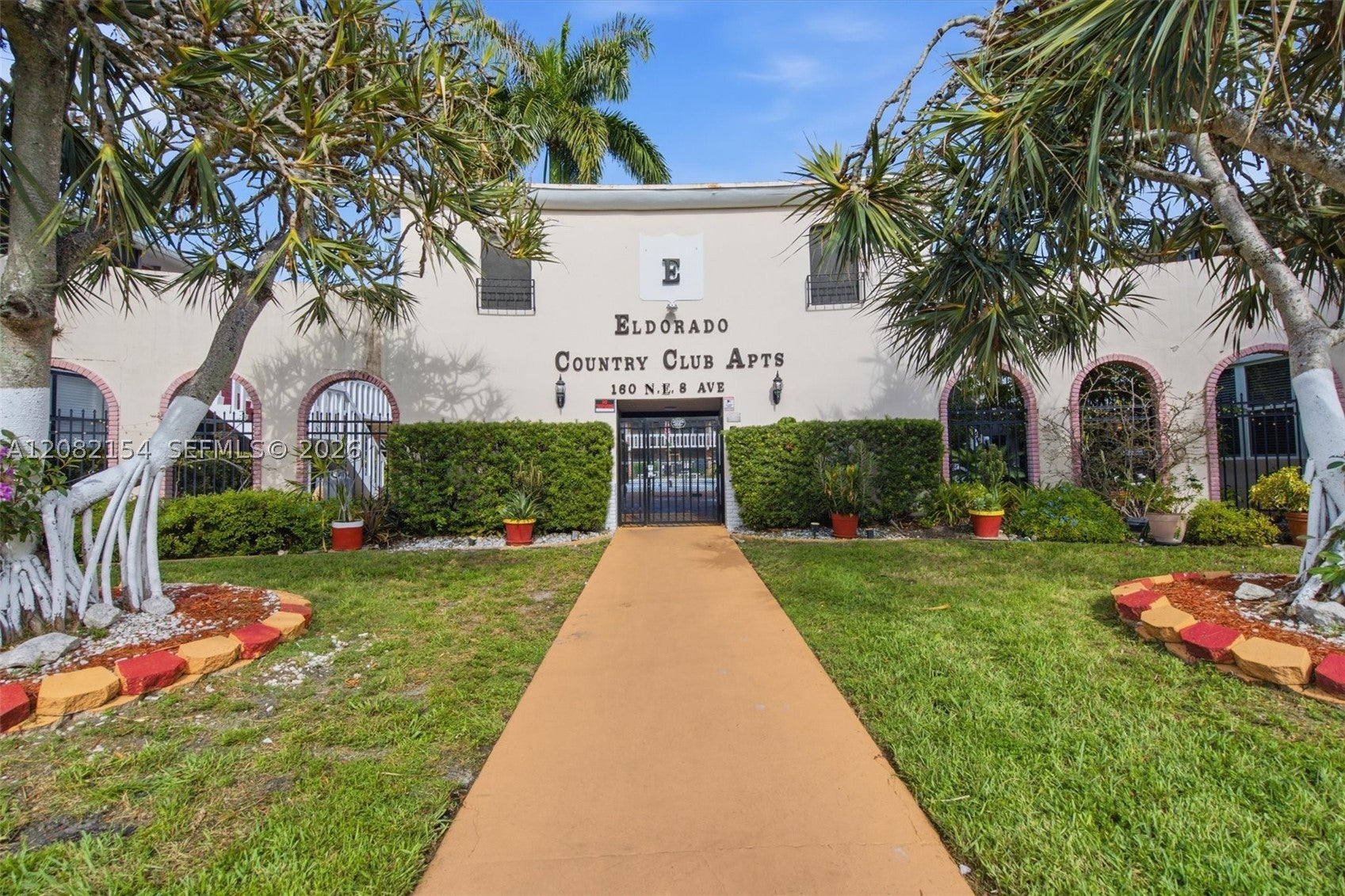 160 NE 8th Ave 1A