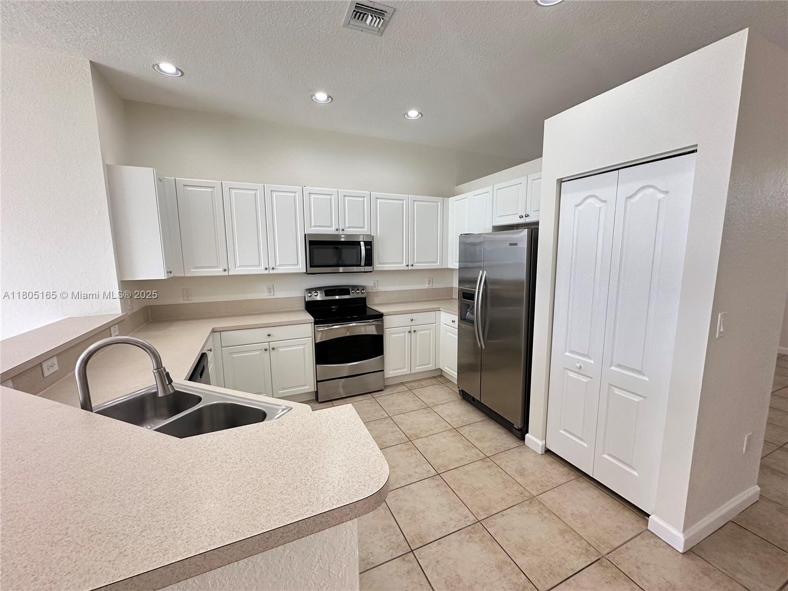 1365 SW 154th Ct
