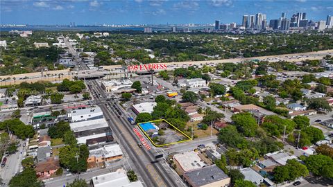 744 NW 54th St Miami FL 33127