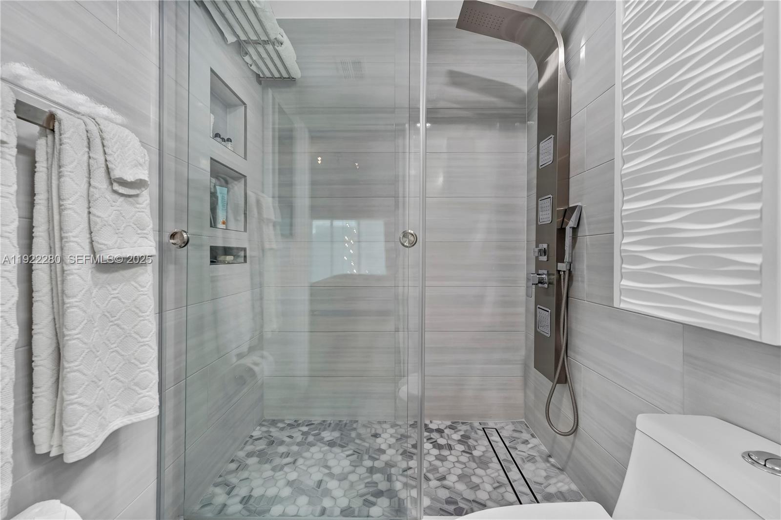 INFINITY AT BRICKELL COND - Residential