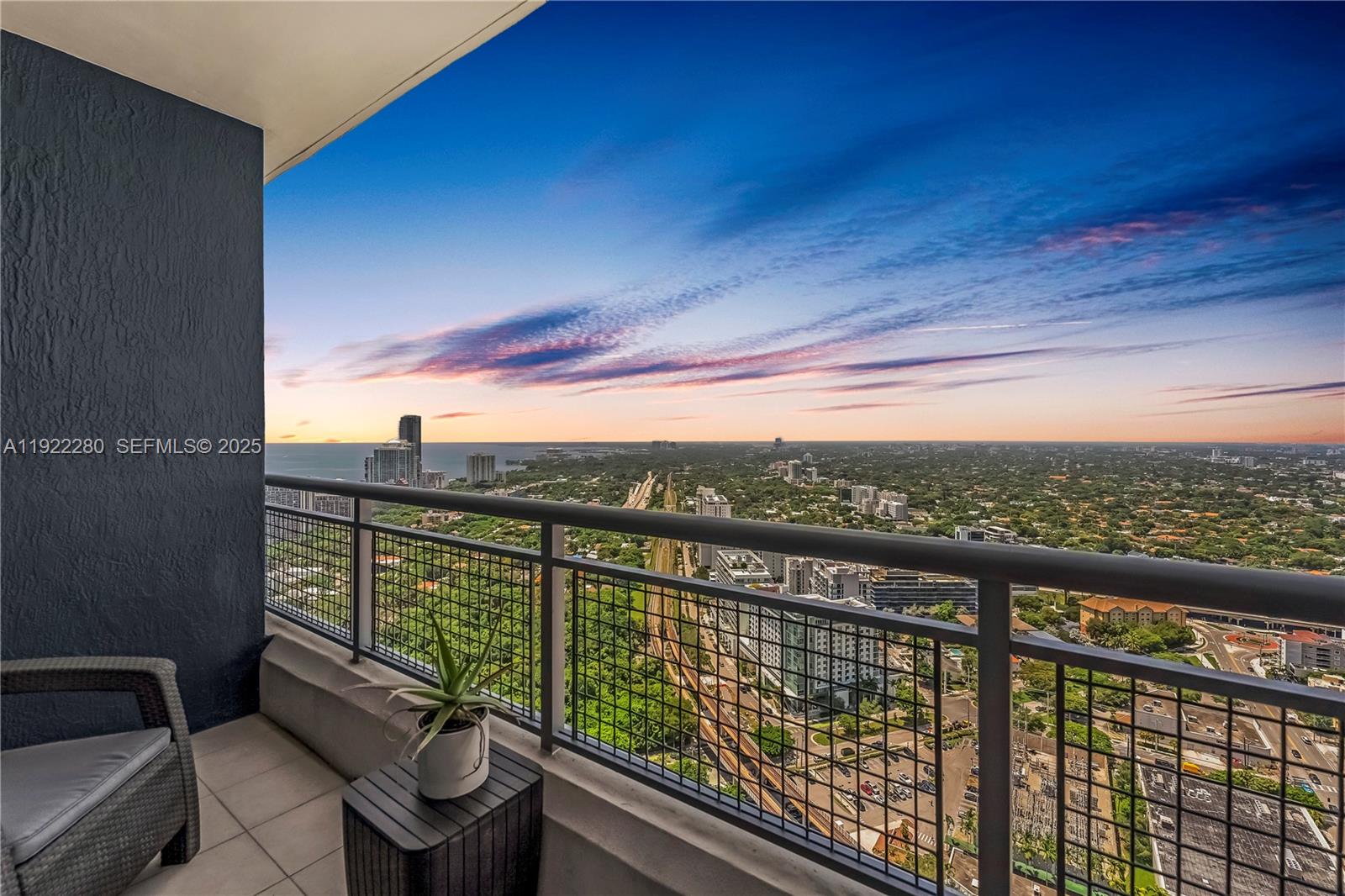 INFINITY AT BRICKELL COND - Residential