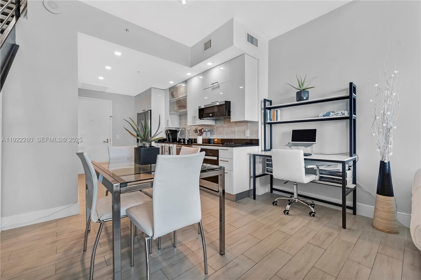 INFINITY AT BRICKELL COND - Residential