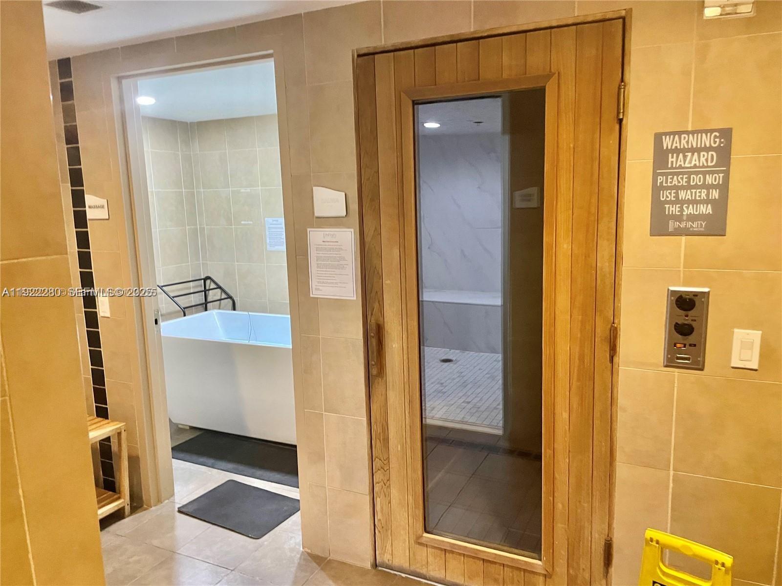 INFINITY AT BRICKELL COND - Residential