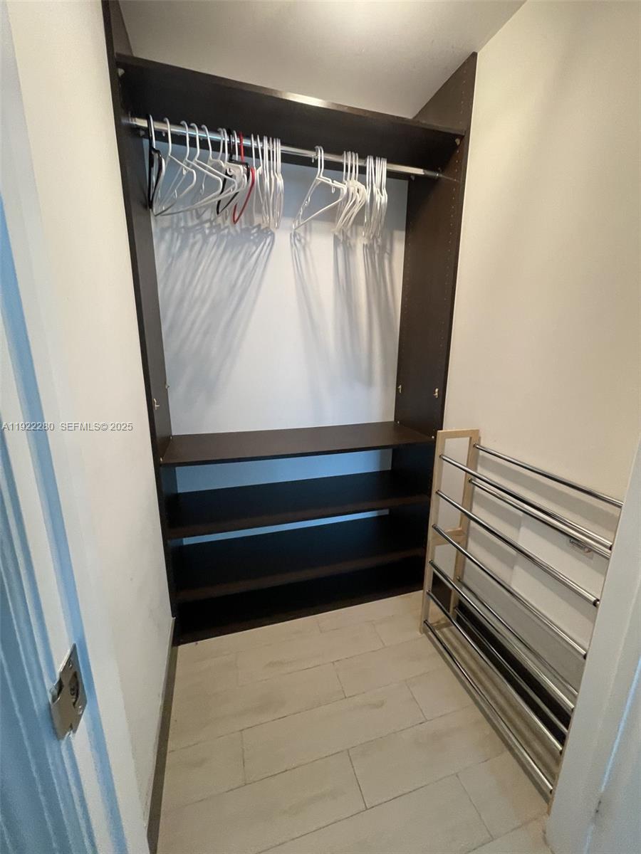 INFINITY AT BRICKELL COND - Residential