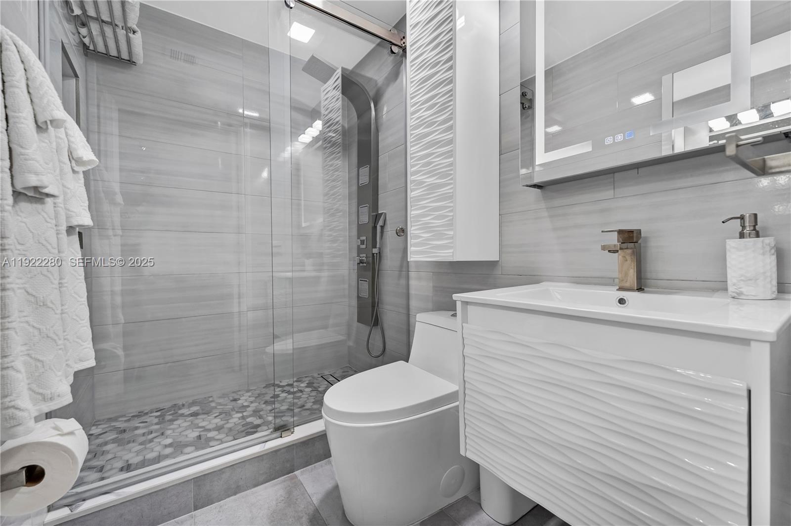 INFINITY AT BRICKELL COND - Residential