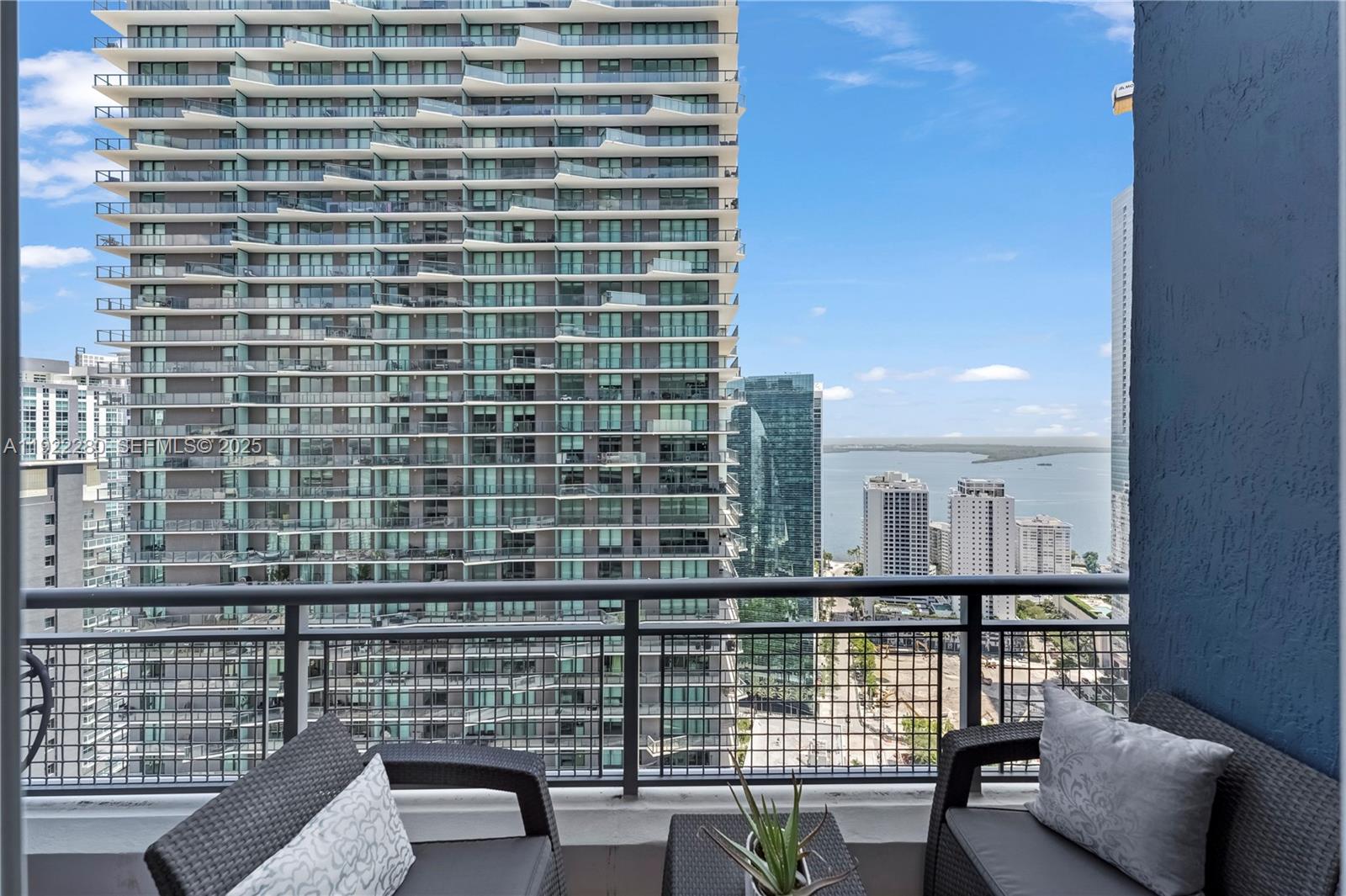 INFINITY AT BRICKELL COND - Residential