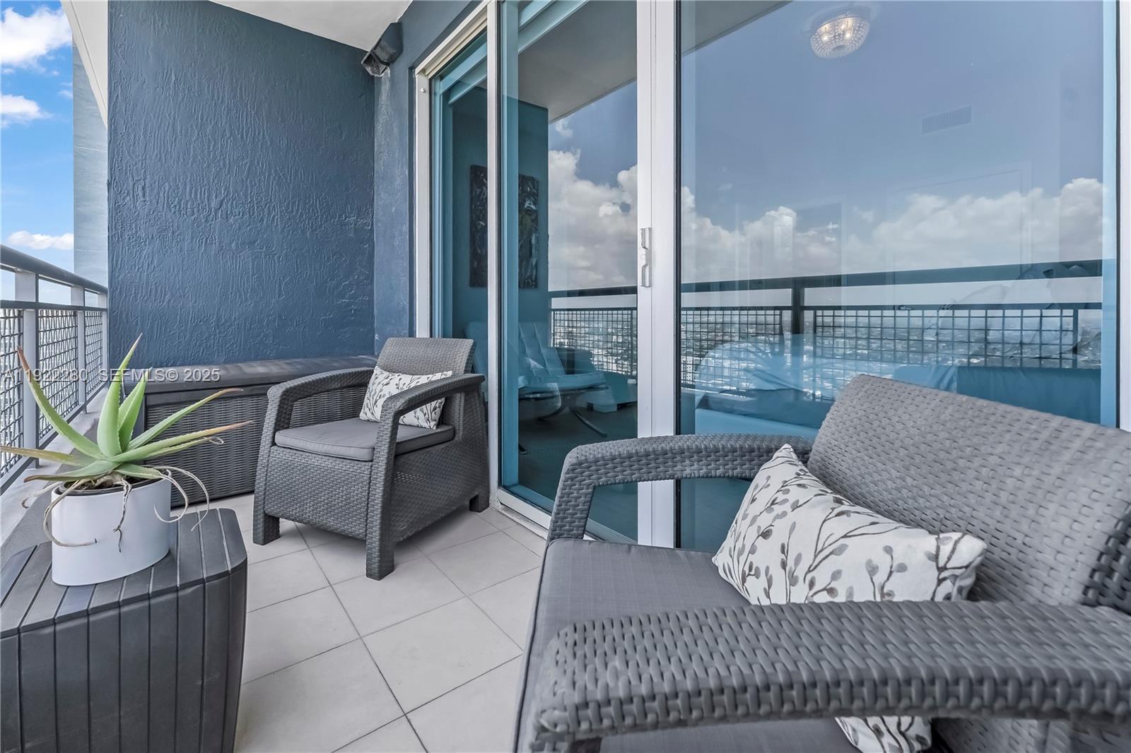 INFINITY AT BRICKELL COND - Residential