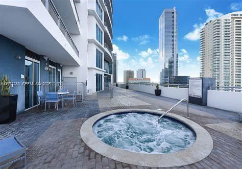 INFINITY AT BRICKELL COND - Residential