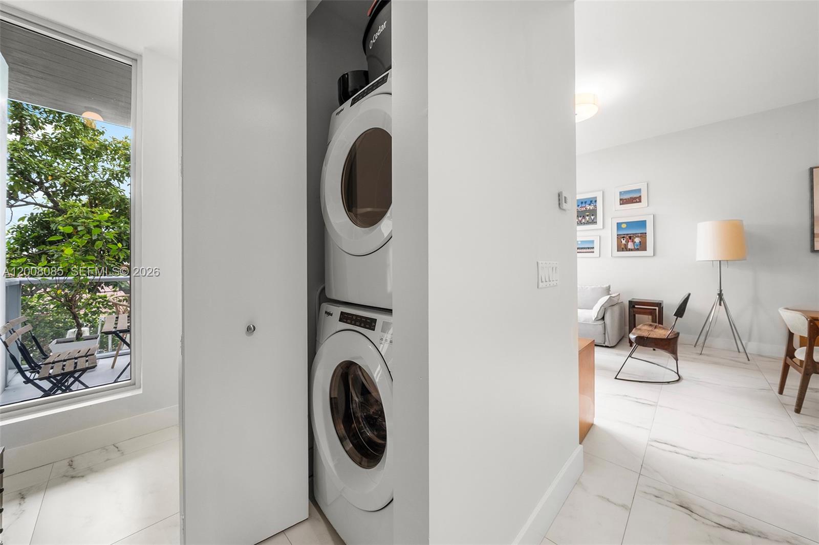 ELEVEN IN THE ROADS CONDO - Residential