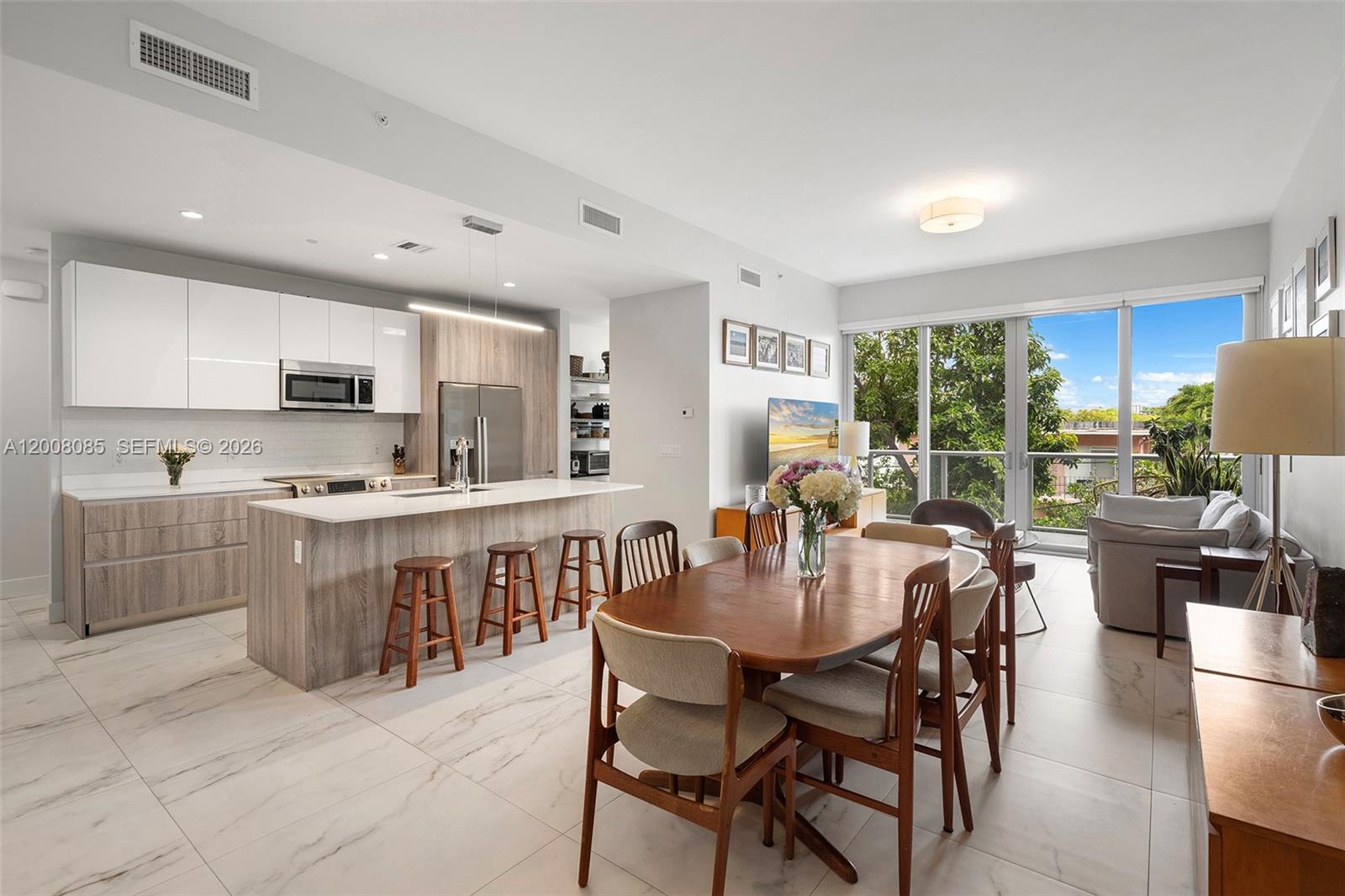 ELEVEN IN THE ROADS CONDO - Residential
