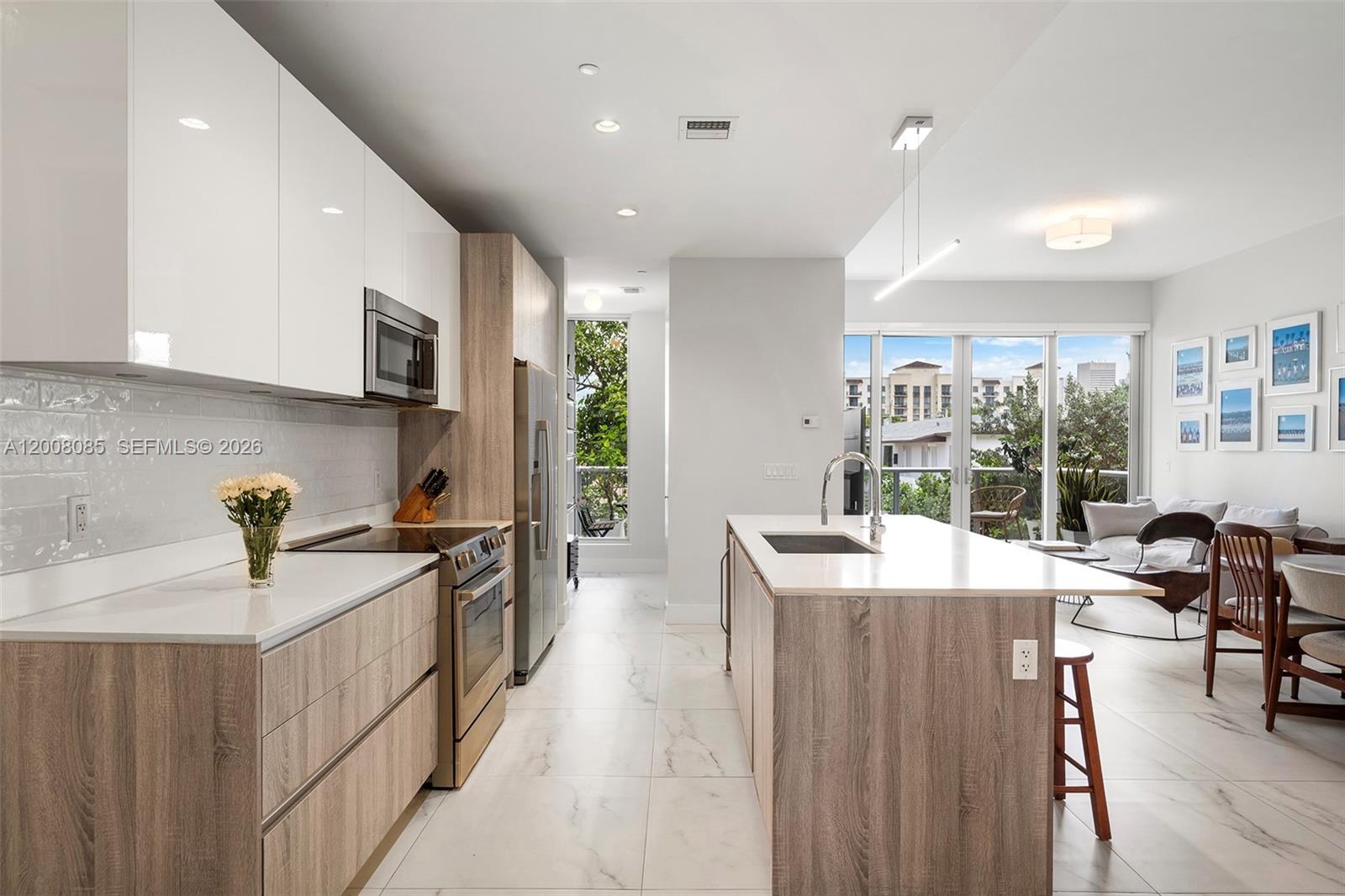 ELEVEN IN THE ROADS CONDO - Residential