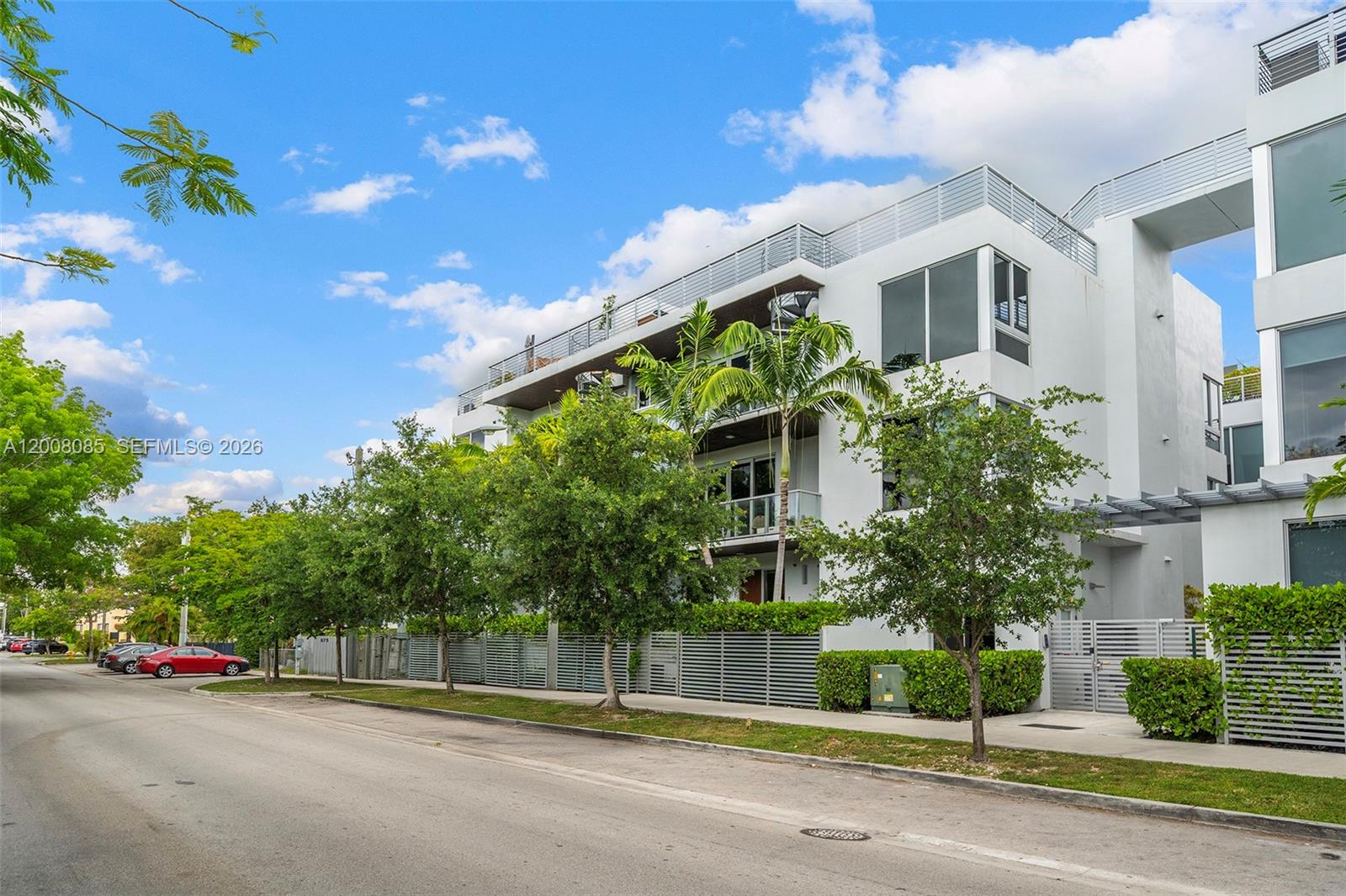 ELEVEN IN THE ROADS CONDO - Residential