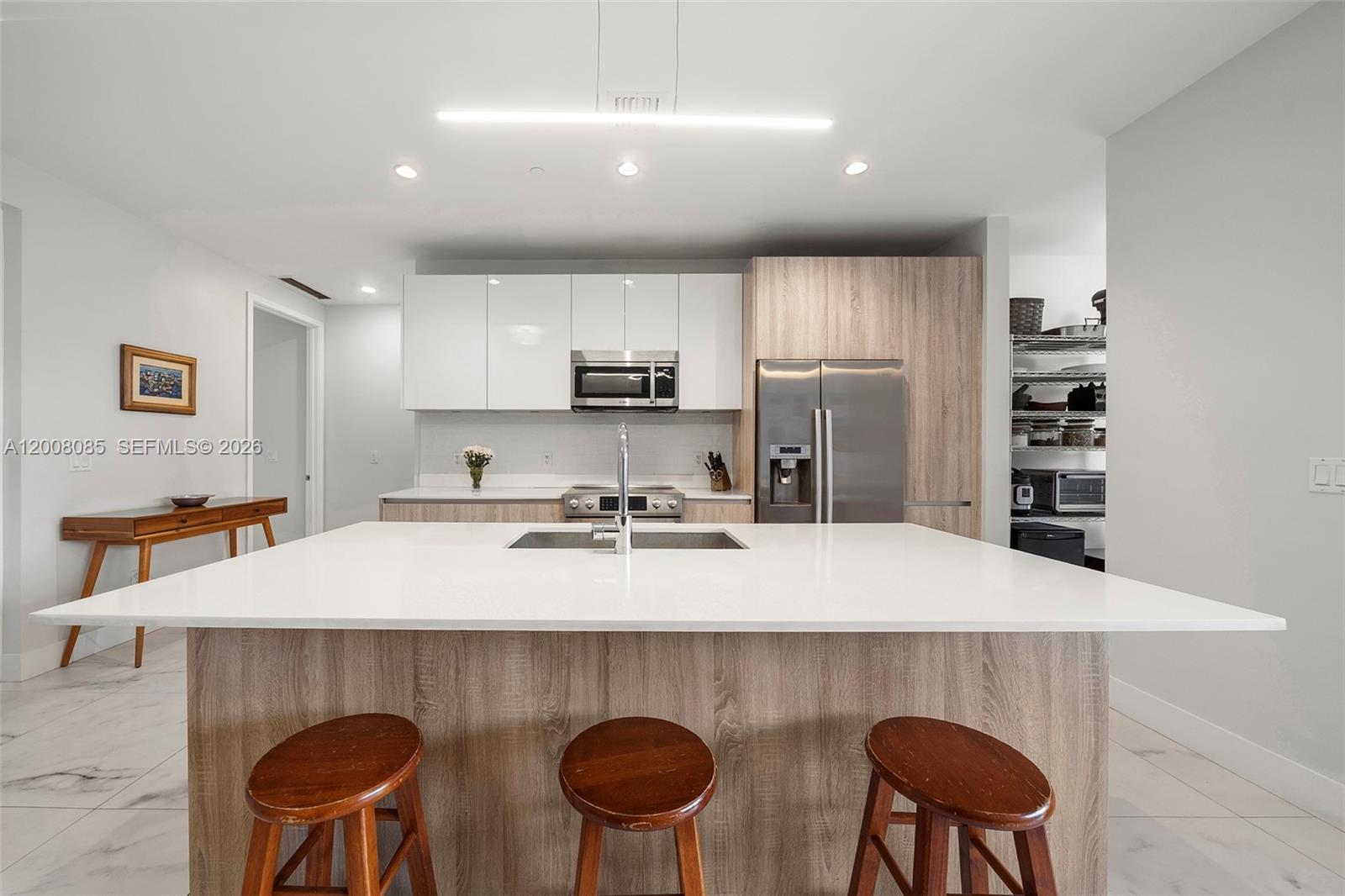 ELEVEN IN THE ROADS CONDO - Residential