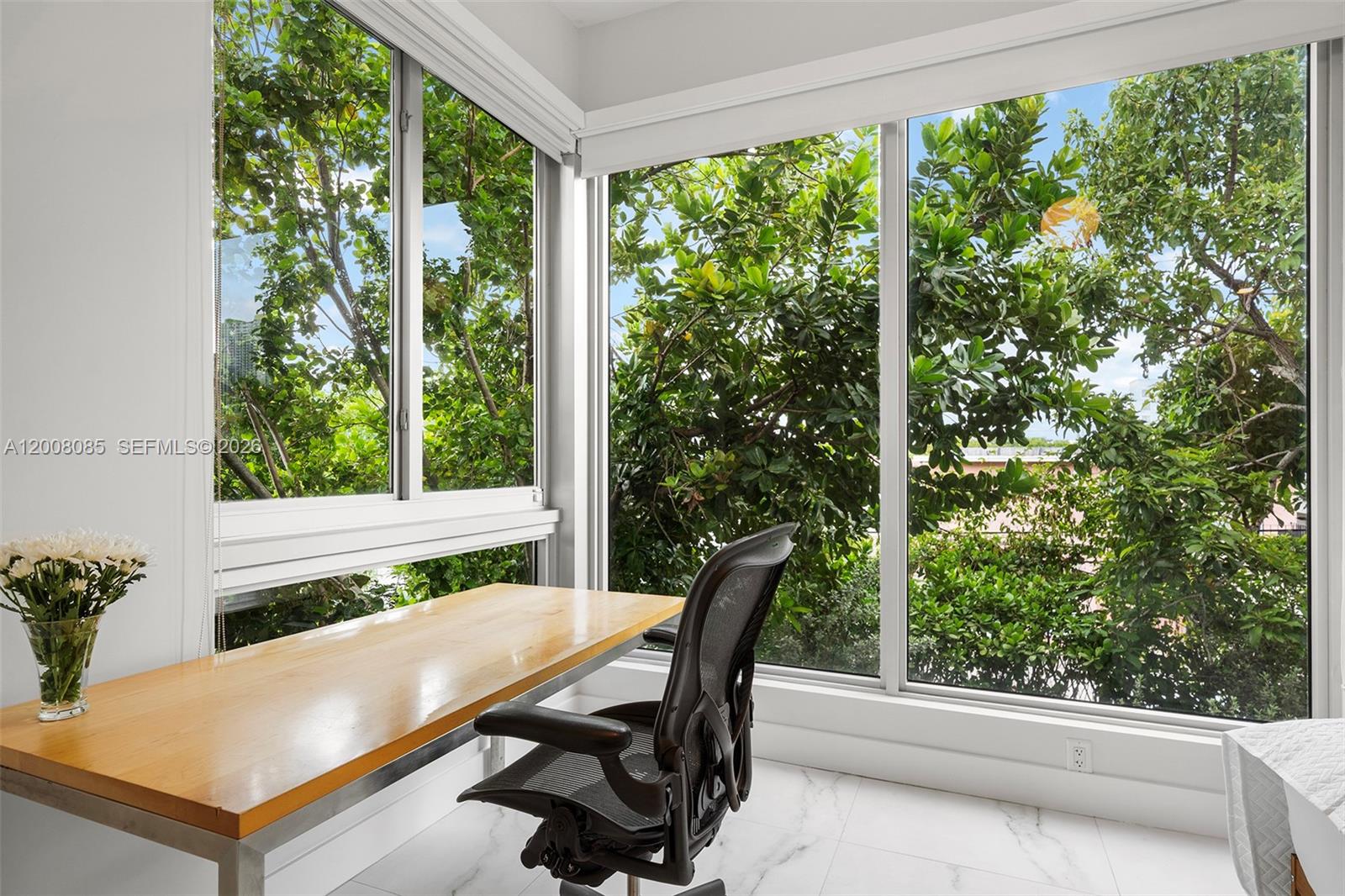 ELEVEN IN THE ROADS CONDO - Residential