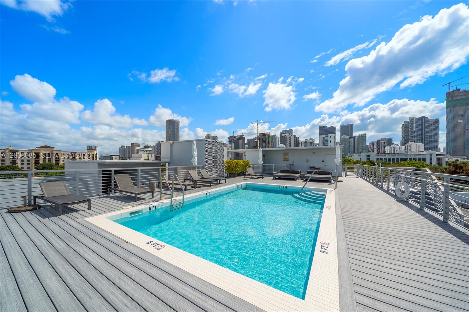 ELEVEN IN THE ROADS CONDO - Residential