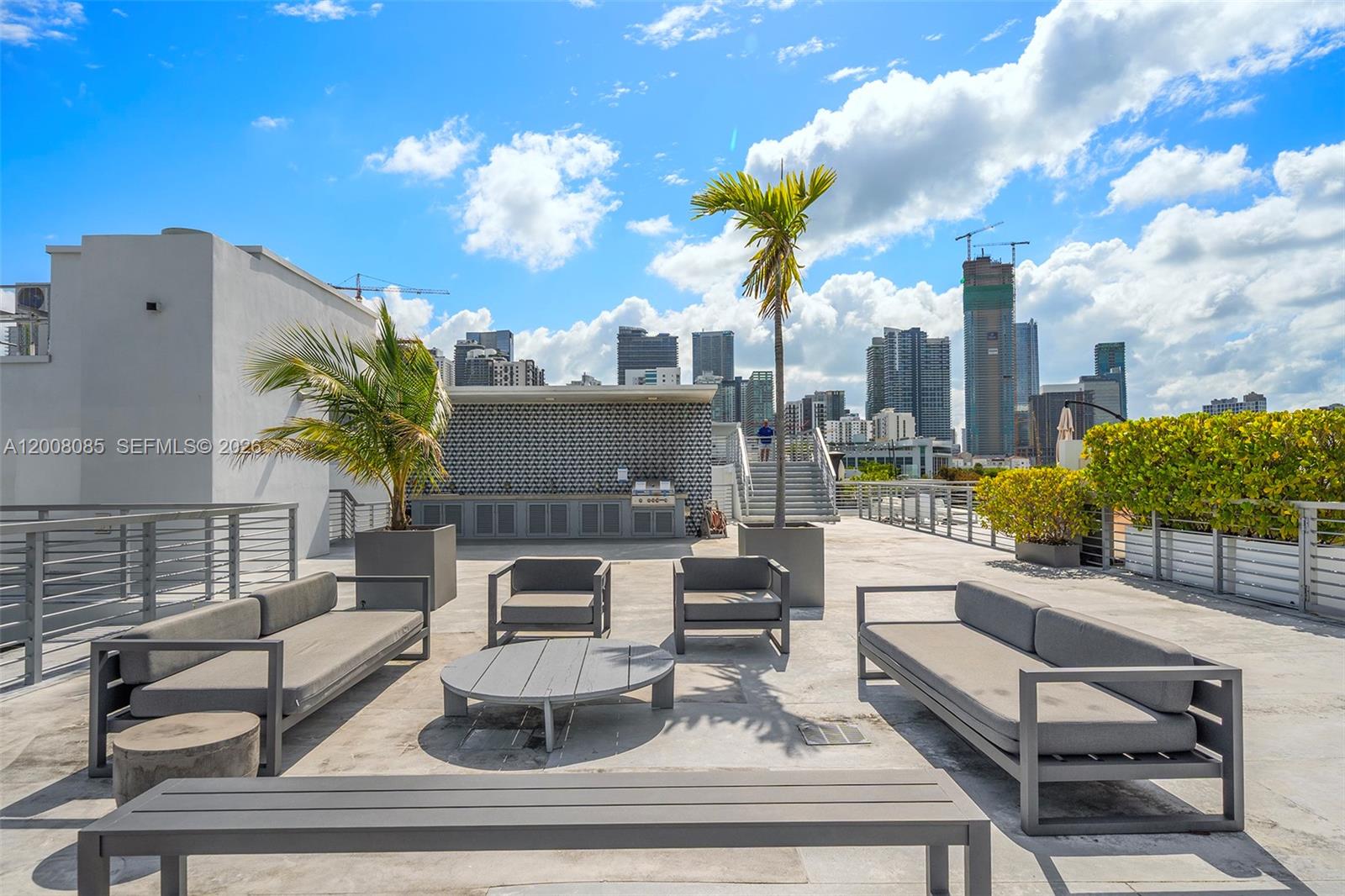 ELEVEN IN THE ROADS CONDO - Residential