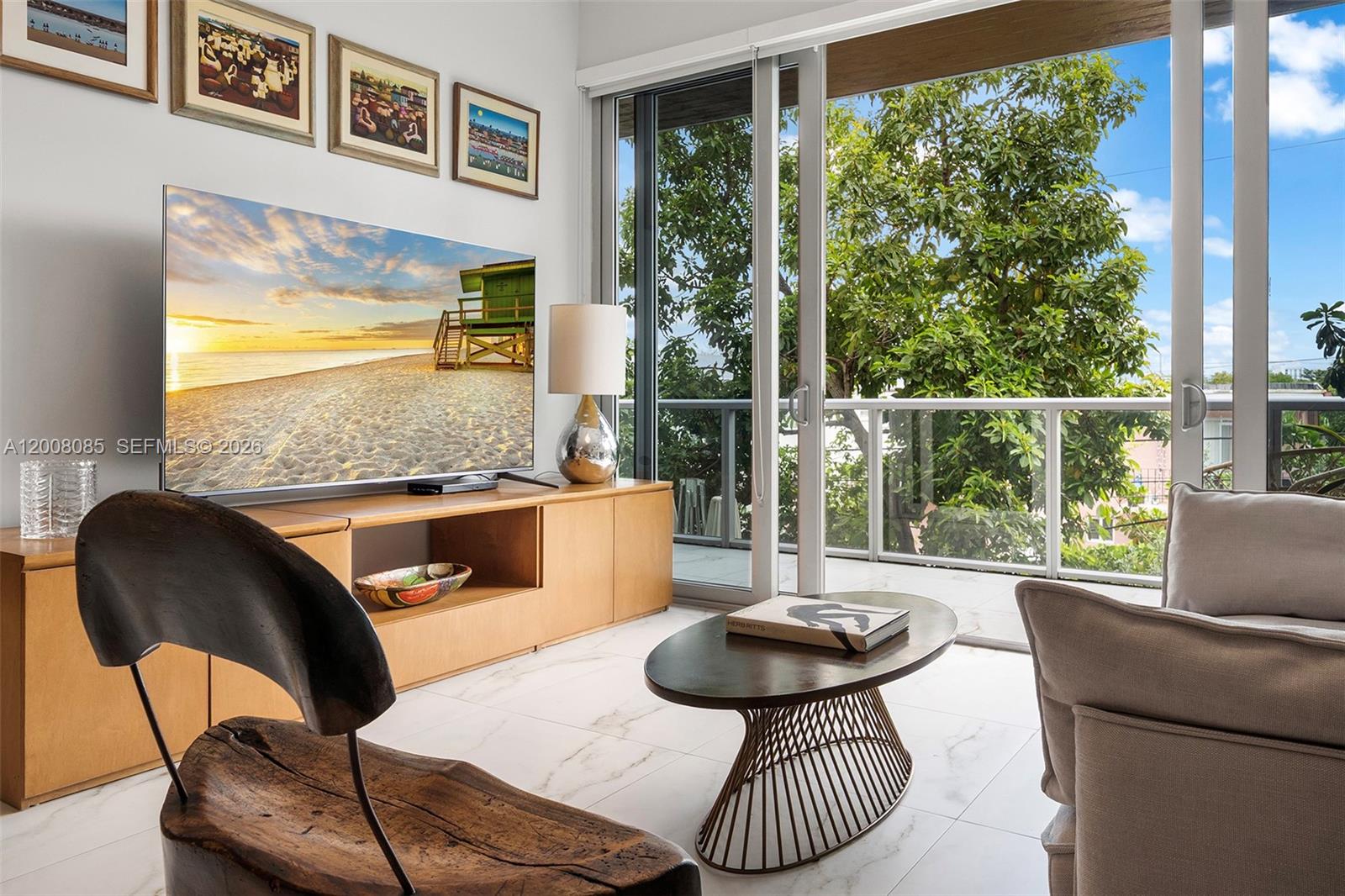 ELEVEN IN THE ROADS CONDO - Residential