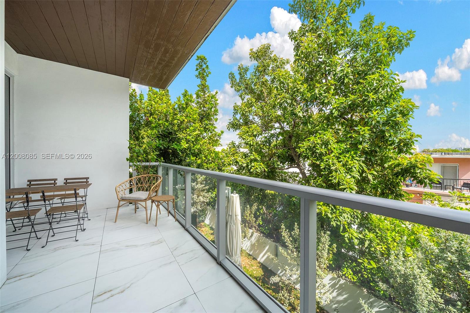 ELEVEN IN THE ROADS CONDO - Residential