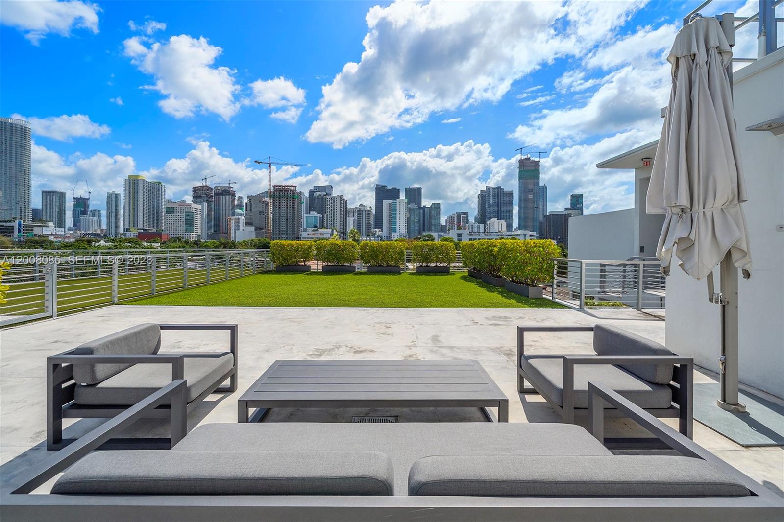 ELEVEN IN THE ROADS CONDO - Residential